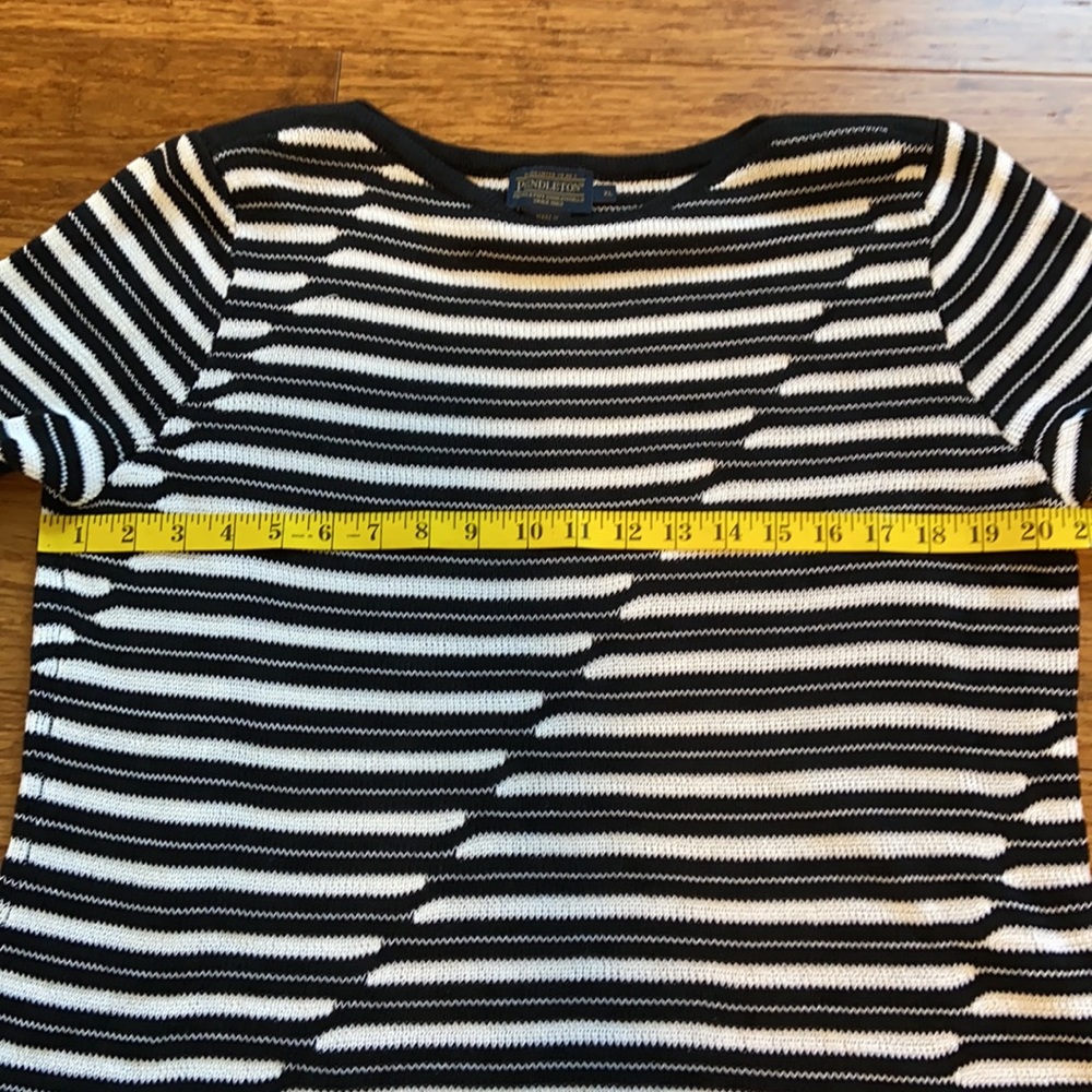 Pendleton Sweater - image 7